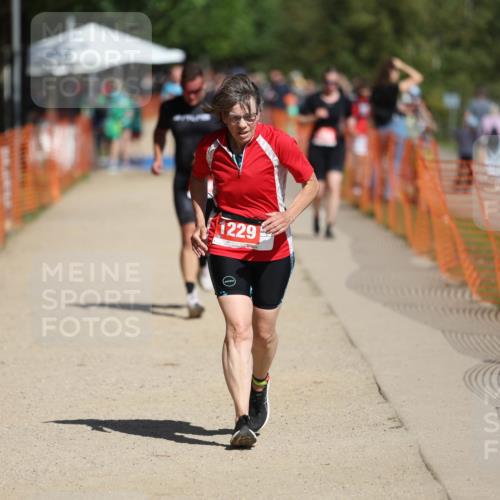 07.09.2025 - 19. Norderstedt Triathlon Michael Strokosch http://msf.ph/oto/8797459 07.09.2025 12:22:37 Laufen 253, 830, 1229 meine-sportfotos.de