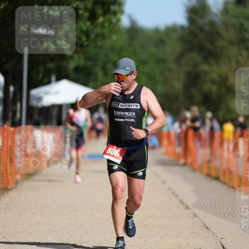 07.09.2025 - 19. Norderstedt Triathlon Michael Strokosch http://msf.ph/oto/8797487 07.09.2025 11:56:53 Laufen 806 meine-sportfotos.de