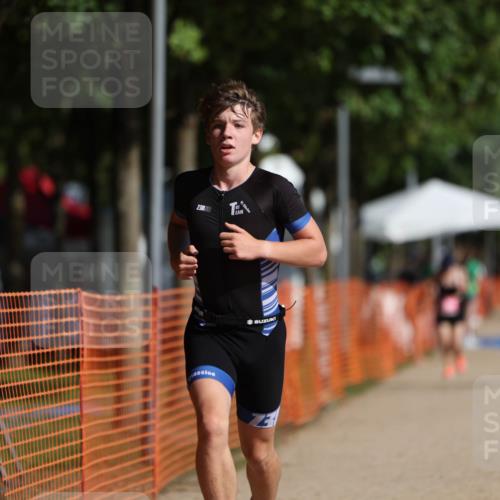 07.09.2025 - 19. Norderstedt Triathlon Michael Strokosch http://msf.ph/oto/8797541 07.09.2025 10:53:56 Laufen 87, 93 meine-sportfotos.de