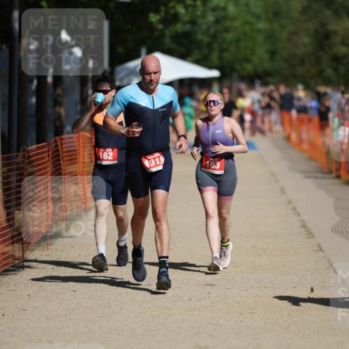 07.09.2025 - 19. Norderstedt Triathlon Michael Strokosch http://msf.ph/oto/8797552 07.09.2025 12:22:53 Laufen 162, 163, 1233, 1319 meine-sportfotos.de