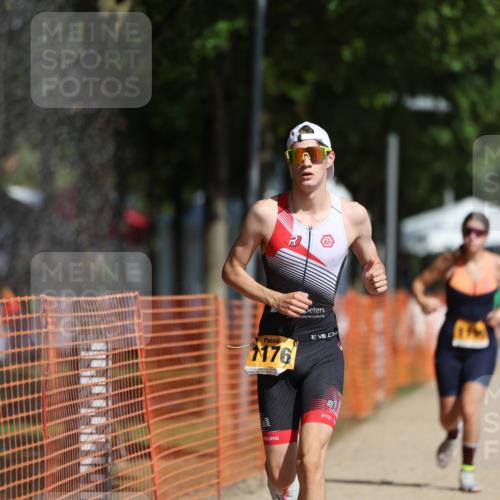 07.09.2025 - 19. Norderstedt Triathlon Michael Strokosch http://msf.ph/oto/8797596 07.09.2025 11:57:02 Laufen 1176, 1195 meine-sportfotos.de