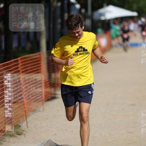 07.09.2025 - 19. Norderstedt Triathlon Michael Strokosch http://msf.ph/oto/8797762 07.09.2025 12:23:23 Laufen 148, 228 meine-sportfotos.de