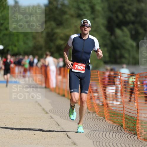 07.09.2025 - 19. Norderstedt Triathlon Michael Strokosch http://msf.ph/oto/8797771 07.09.2025 11:57:11 Laufen 768 meine-sportfotos.de
