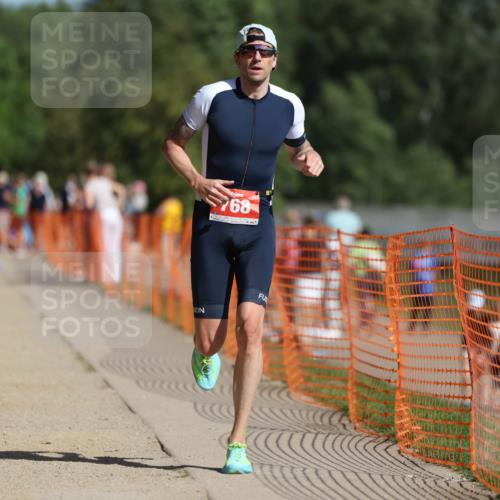 07.09.2025 - 19. Norderstedt Triathlon Michael Strokosch http://msf.ph/oto/8797790 07.09.2025 11:57:12 Laufen 768 meine-sportfotos.de