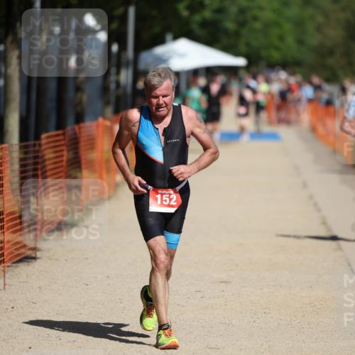 07.09.2025 - 19. Norderstedt Triathlon Michael Strokosch http://msf.ph/oto/8797898 07.09.2025 12:23:46 Laufen 152, 838 meine-sportfotos.de