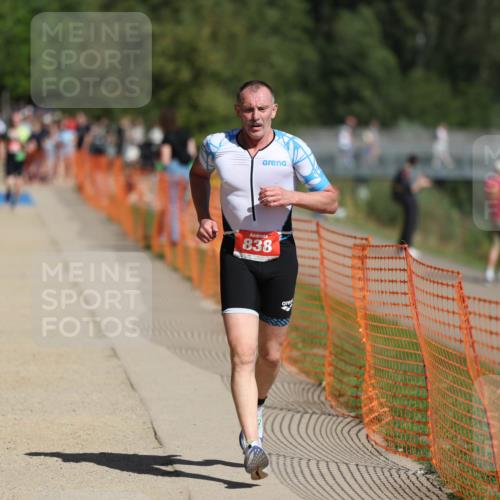 07.09.2025 - 19. Norderstedt Triathlon Michael Strokosch http://msf.ph/oto/8797911 07.09.2025 12:23:49 Laufen 152, 838 meine-sportfotos.de