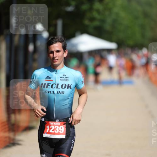 07.09.2025 - 19. Norderstedt Triathlon Michael Strokosch http://msf.ph/oto/8798220 07.09.2025 12:24:41 Laufen 826, 1239 meine-sportfotos.de