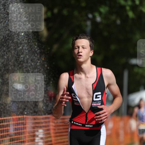 07.09.2025 - 19. Norderstedt Triathlon Michael Strokosch http://msf.ph/oto/8798262 07.09.2025 11:57:48 Laufen 300, 1179, 1186 meine-sportfotos.de