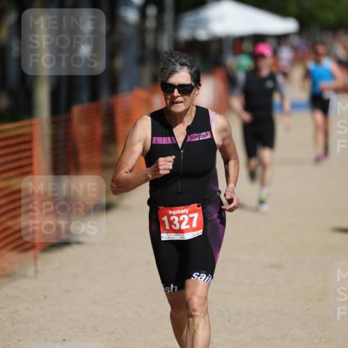 07.09.2025 - 19. Norderstedt Triathlon Michael Strokosch http://msf.ph/oto/8798440 07.09.2025 12:25:26 Laufen 136, 727, 1327 meine-sportfotos.de