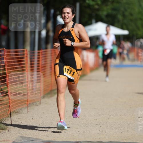 07.09.2025 - 19. Norderstedt Triathlon Michael Strokosch http://msf.ph/oto/8798444 07.09.2025 11:57:56 Laufen 300, 1179, 1211, 1219 meine-sportfotos.de