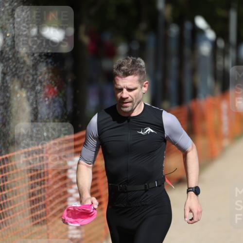 07.09.2025 - 19. Norderstedt Triathlon Michael Strokosch http://msf.ph/oto/8798489 07.09.2025 12:25:31 Laufen 136, 727, 793 meine-sportfotos.de