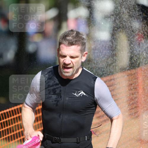 07.09.2025 - 19. Norderstedt Triathlon Michael Strokosch http://msf.ph/oto/8798516 07.09.2025 12:25:32 Laufen 136, 727, 793 meine-sportfotos.de