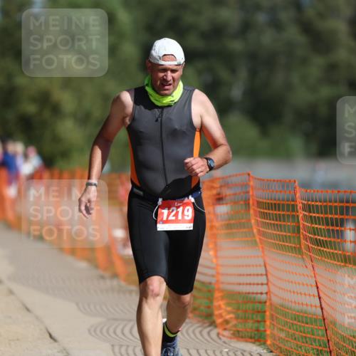 07.09.2025 - 19. Norderstedt Triathlon Michael Strokosch http://msf.ph/oto/8798524 07.09.2025 11:58:01 Laufen 276, 1211, 1219 meine-sportfotos.de