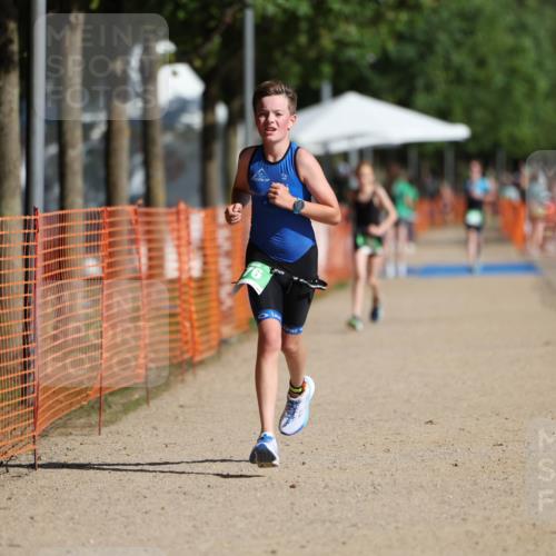 07.09.2025 - 19. Norderstedt Triathlon Michael Strokosch http://msf.ph/oto/8798529 07.09.2025 10:54:51 Laufen 676, 678 meine-sportfotos.de