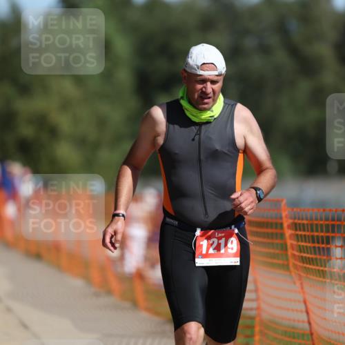 07.09.2025 - 19. Norderstedt Triathlon Michael Strokosch http://msf.ph/oto/8798548 07.09.2025 11:58:02 Laufen 276, 1219 meine-sportfotos.de