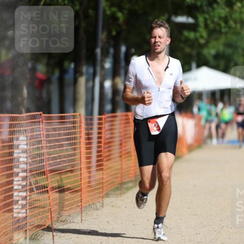 07.09.2025 - 19. Norderstedt Triathlon Michael Strokosch http://msf.ph/oto/8798562 07.09.2025 11:58:03 Laufen 276, 1219 meine-sportfotos.de