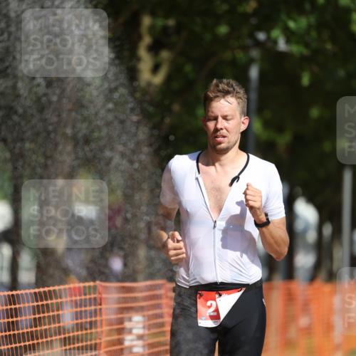 07.09.2025 - 19. Norderstedt Triathlon Michael Strokosch http://msf.ph/oto/8798597 07.09.2025 11:58:05 Laufen 276, 1219 meine-sportfotos.de
