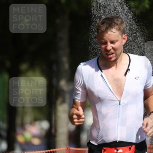 07.09.2025 - 19. Norderstedt Triathlon Michael Strokosch http://msf.ph/oto/8798633 07.09.2025 11:58:06 Laufen 276, 1219 meine-sportfotos.de