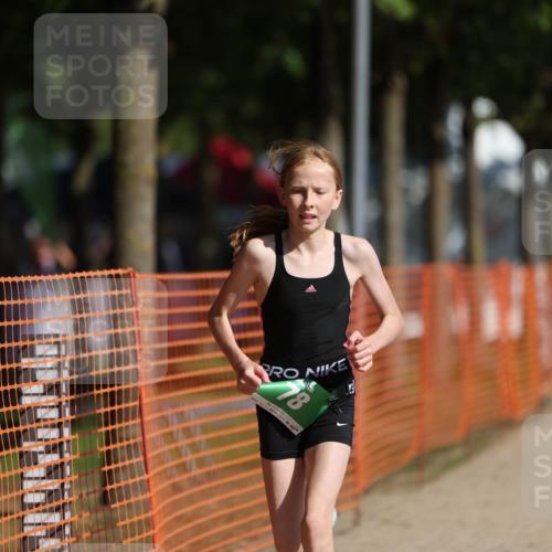 07.09.2025 - 19. Norderstedt Triathlon Michael Strokosch http://msf.ph/oto/8798690 07.09.2025 10:54:59 Laufen 78, 676 meine-sportfotos.de