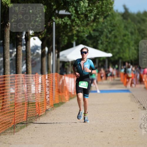 07.09.2025 - 19. Norderstedt Triathlon Michael Strokosch http://msf.ph/oto/8798768 07.09.2025 10:55:05 Laufen 78, 685 meine-sportfotos.de