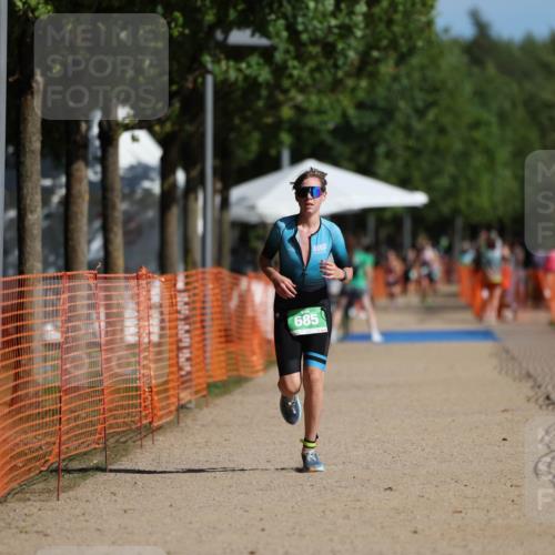 07.09.2025 - 19. Norderstedt Triathlon Michael Strokosch http://msf.ph/oto/8798786 07.09.2025 10:55:05 Laufen 78, 685 meine-sportfotos.de