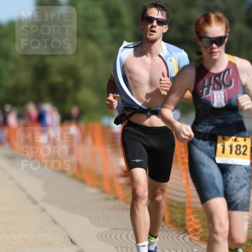 07.09.2025 - 19. Norderstedt Triathlon Michael Strokosch http://msf.ph/oto/8798792 07.09.2025 11:58:26 Laufen 185, 1172, 1182 meine-sportfotos.de