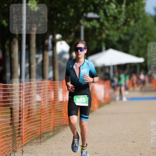 07.09.2025 - 19. Norderstedt Triathlon Michael Strokosch http://msf.ph/oto/8798823 07.09.2025 10:55:07 Laufen 685 meine-sportfotos.de