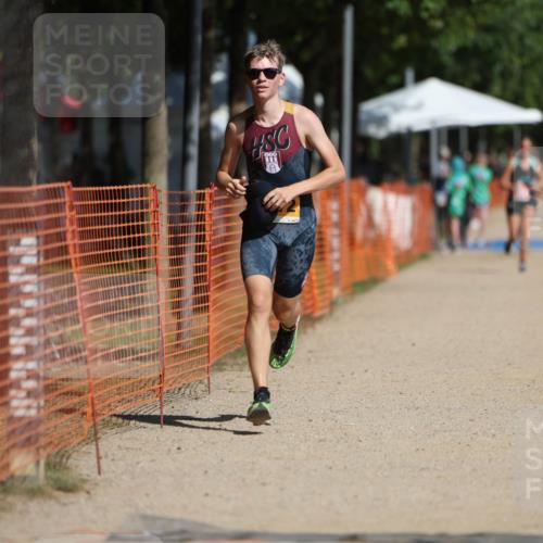 07.09.2025 - 19. Norderstedt Triathlon Michael Strokosch http://msf.ph/oto/8798825 07.09.2025 11:58:28 Laufen 185, 1172, 1182 meine-sportfotos.de