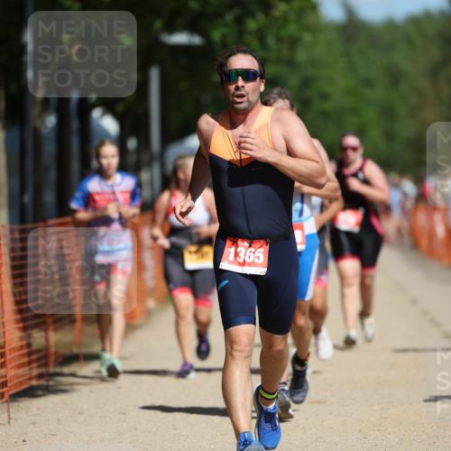 07.09.2025 - 19. Norderstedt Triathlon Michael Strokosch http://msf.ph/oto/8798850 07.09.2025 12:28:29 Laufen 165, 278, 1197, 1249, 1348, 1365 meine-sportfotos.de