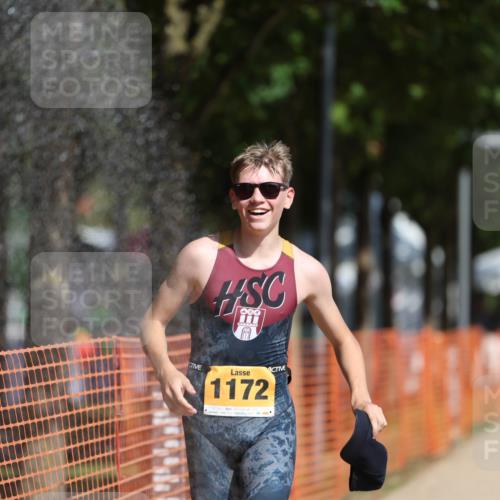 07.09.2025 - 19. Norderstedt Triathlon Michael Strokosch http://msf.ph/oto/8798871 07.09.2025 11:58:30 Laufen 185, 1172, 1182 meine-sportfotos.de