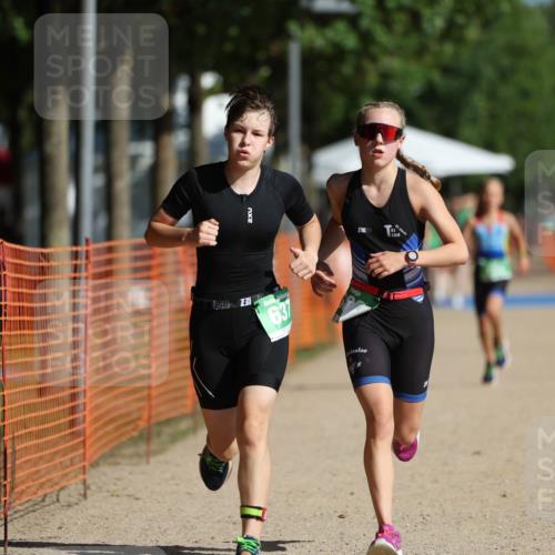 07.09.2025 - 19. Norderstedt Triathlon Michael Strokosch http://msf.ph/oto/8798995 07.09.2025 10:55:35 Laufen 134, 637, 661, 680 meine-sportfotos.de