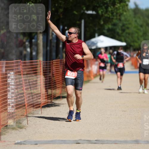 07.09.2025 - 19. Norderstedt Triathlon Michael Strokosch http://msf.ph/oto/8798996 07.09.2025 12:28:52 Laufen 823, 1358 meine-sportfotos.de