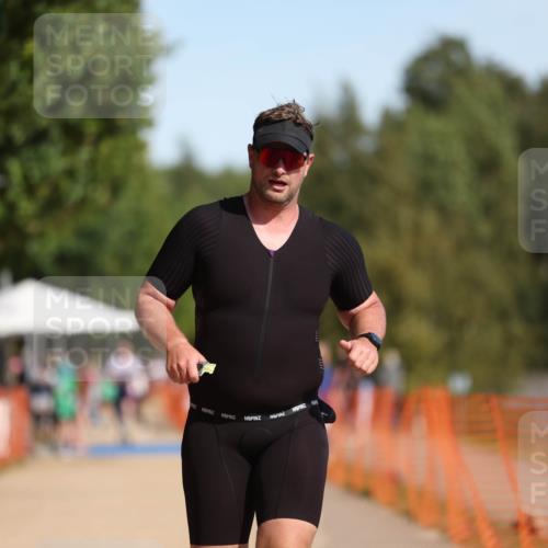 07.09.2025 - 19. Norderstedt Triathlon Michael Strokosch http://msf.ph/oto/8799223 07.09.2025 11:59:14 Laufen 229, 281, 760 meine-sportfotos.de