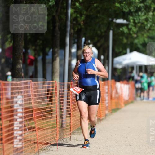 07.09.2025 - 19. Norderstedt Triathlon Michael Strokosch http://msf.ph/oto/8799248 07.09.2025 11:59:16 Laufen 229, 281, 760 meine-sportfotos.de