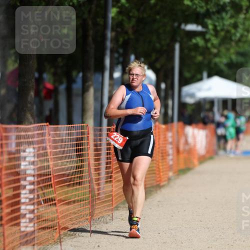 07.09.2025 - 19. Norderstedt Triathlon Michael Strokosch http://msf.ph/oto/8799253 07.09.2025 11:59:16 Laufen 229, 281, 760 meine-sportfotos.de