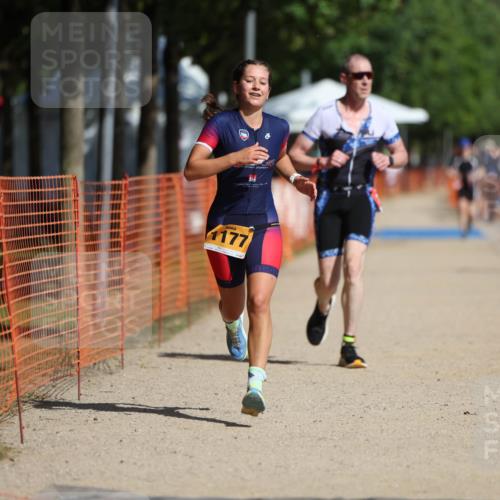 07.09.2025 - 19. Norderstedt Triathlon Michael Strokosch http://msf.ph/oto/8799315 07.09.2025 11:59:34 Laufen 296, 1177 meine-sportfotos.de