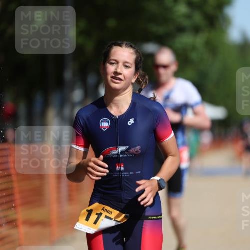 07.09.2025 - 19. Norderstedt Triathlon Michael Strokosch http://msf.ph/oto/8799400 07.09.2025 11:59:36 Laufen 296, 1177, 1383 meine-sportfotos.de