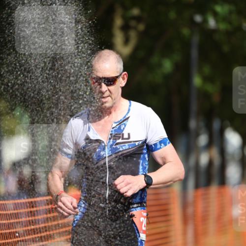 07.09.2025 - 19. Norderstedt Triathlon Michael Strokosch http://msf.ph/oto/8799466 07.09.2025 11:59:39 Laufen 296, 1177, 1383 meine-sportfotos.de