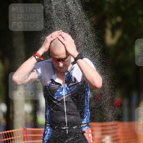 07.09.2025 - 19. Norderstedt Triathlon Michael Strokosch http://msf.ph/oto/8799500 07.09.2025 11:59:40 Laufen 296, 1177, 1383 meine-sportfotos.de