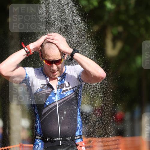 07.09.2025 - 19. Norderstedt Triathlon Michael Strokosch http://msf.ph/oto/8799523 07.09.2025 11:59:40 Laufen 296, 1177, 1383 meine-sportfotos.de