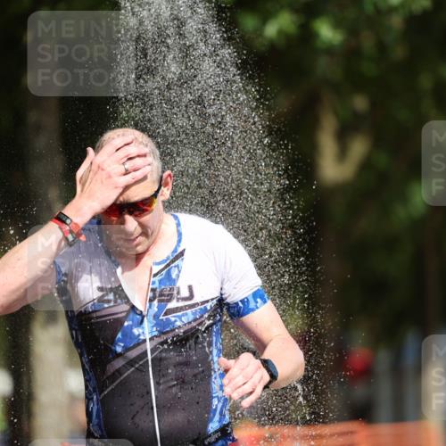 07.09.2025 - 19. Norderstedt Triathlon Michael Strokosch http://msf.ph/oto/8799536 07.09.2025 11:59:41 Laufen 296, 1383 meine-sportfotos.de