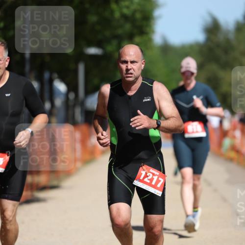 07.09.2025 - 19. Norderstedt Triathlon Michael Strokosch http://msf.ph/oto/8799561 07.09.2025 12:29:22 Laufen 756, 818, 835, 1217, 1379 meine-sportfotos.de