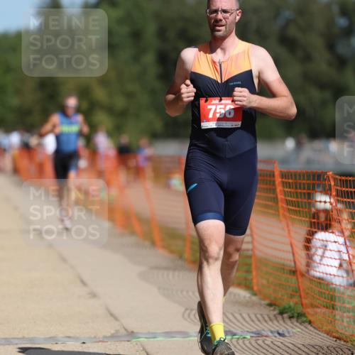 07.09.2025 - 19. Norderstedt Triathlon Michael Strokosch http://msf.ph/oto/8799649 07.09.2025 12:29:27 Laufen 186, 756, 791, 802, 818 meine-sportfotos.de