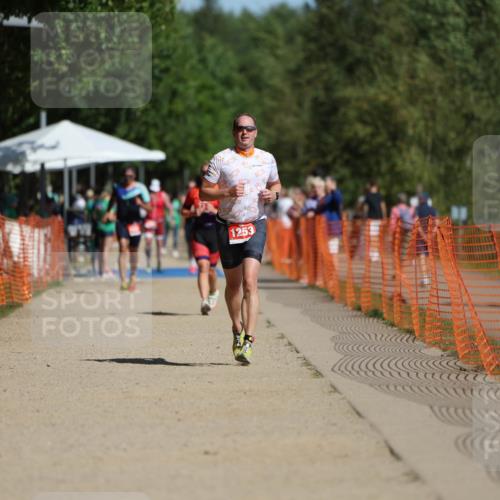 07.09.2025 - 19. Norderstedt Triathlon Michael Strokosch http://msf.ph/oto/8799660 07.09.2025 12:00:13 Laufen 1253 meine-sportfotos.de