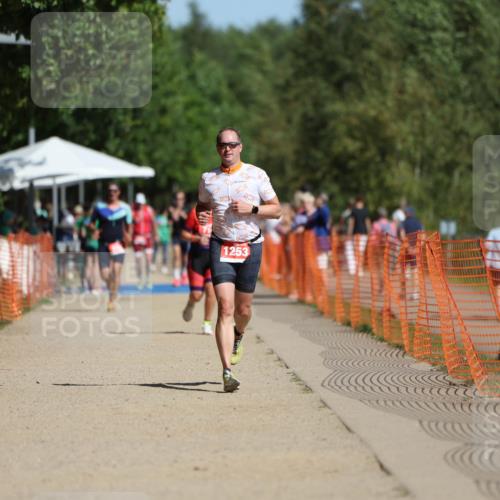 07.09.2025 - 19. Norderstedt Triathlon Michael Strokosch http://msf.ph/oto/8799675 07.09.2025 12:00:13 Laufen 1253 meine-sportfotos.de