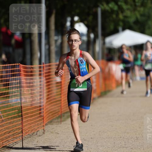 07.09.2025 - 19. Norderstedt Triathlon Michael Strokosch http://msf.ph/oto/8799690 07.09.2025 10:56:14 Laufen 70, 76, 102, 682 meine-sportfotos.de