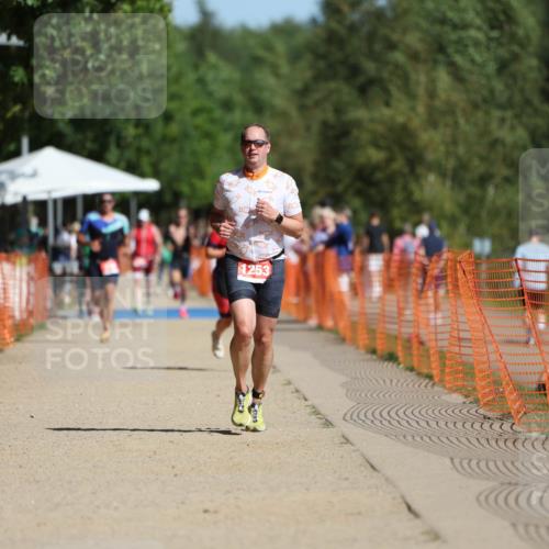 07.09.2025 - 19. Norderstedt Triathlon Michael Strokosch http://msf.ph/oto/8799695 07.09.2025 12:00:14 Laufen 1253 meine-sportfotos.de