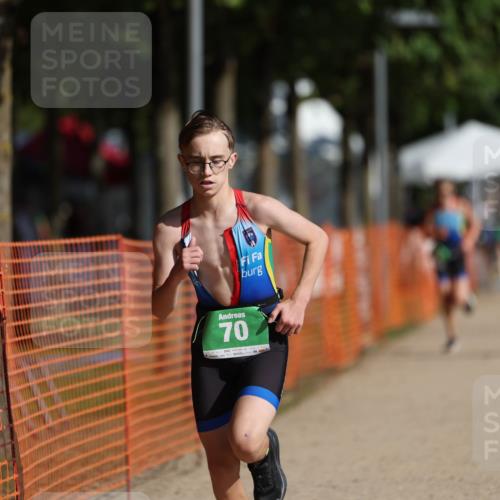 07.09.2025 - 19. Norderstedt Triathlon Michael Strokosch http://msf.ph/oto/8799720 07.09.2025 10:56:15 Laufen 70, 76, 102, 682 meine-sportfotos.de