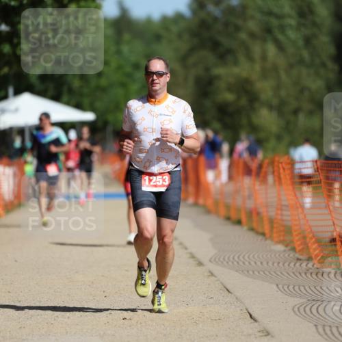 07.09.2025 - 19. Norderstedt Triathlon Michael Strokosch http://msf.ph/oto/8799727 07.09.2025 12:00:17 Laufen 714, 749, 1253 meine-sportfotos.de
