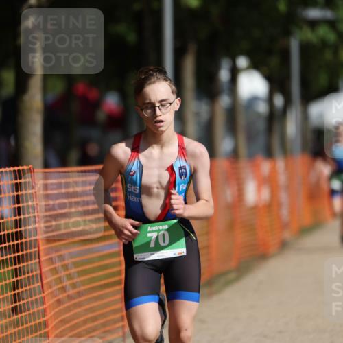 07.09.2025 - 19. Norderstedt Triathlon Michael Strokosch http://msf.ph/oto/8799731 07.09.2025 10:56:16 Laufen 70, 76, 102, 682 meine-sportfotos.de